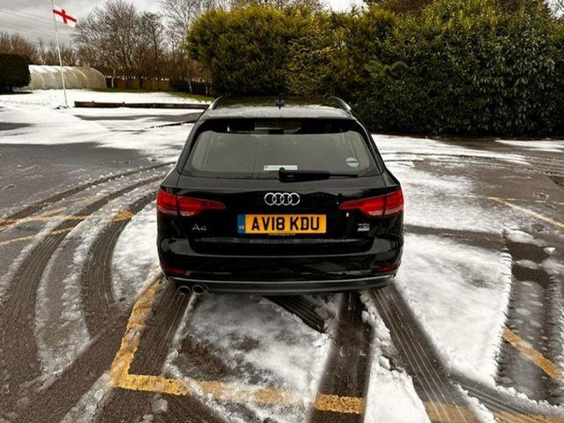 AUDI A4 AVANT