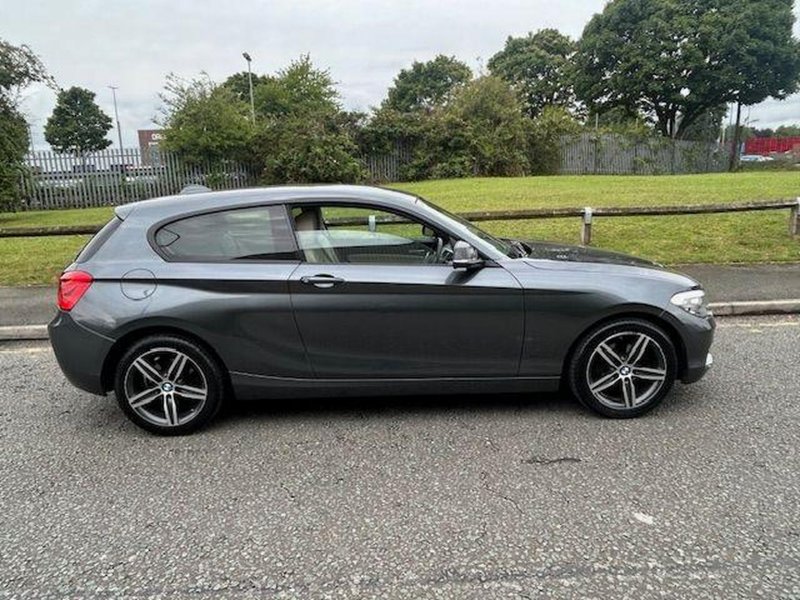 BMW 1 SERIES