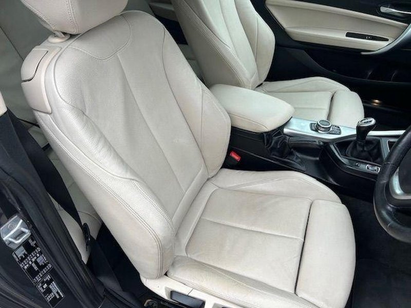 BMW 1 SERIES
