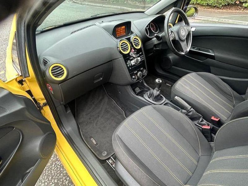 VAUXHALL CORSA