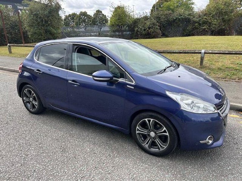 PEUGEOT 208 1.2 VTi Intuitive Euro 5 5dr